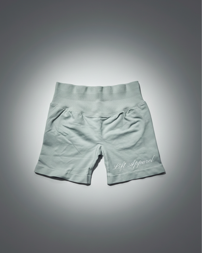 Essence Shorts – Ivory