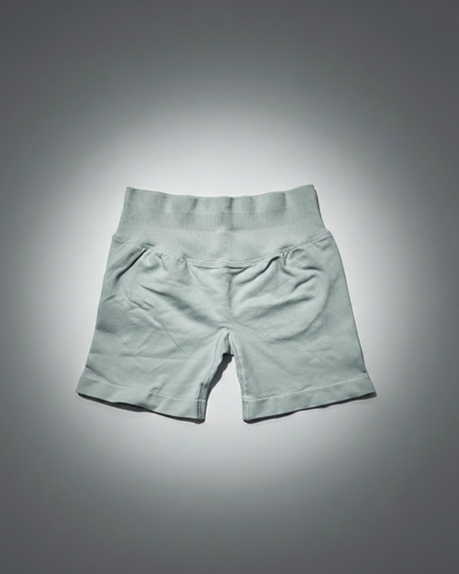 Essence Shorts – Ivory